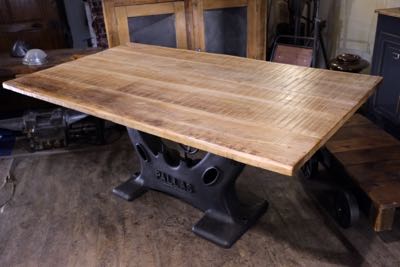 table pied fonte ancienne